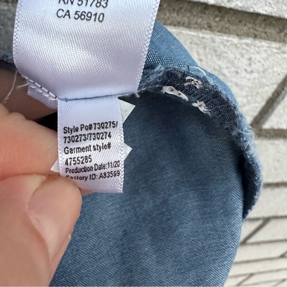 NWT Maurice’s Chambray Pleated Flutter Sleeve Tank Top - Picture 9 of 11